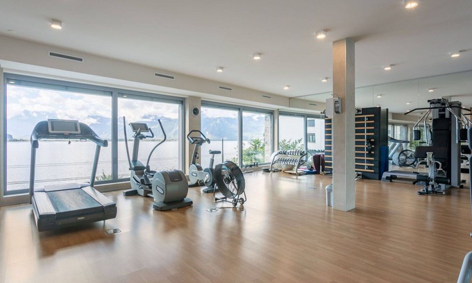 Montreux City Centre Apartment | Nice apartment for 6 guests with WIFI, pool, TV, balcony, panoramic view and parking