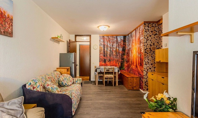 Mezzana Apartment | Nice apartment for 6 guests with WIFI, TV, patio, panoramic view and parking