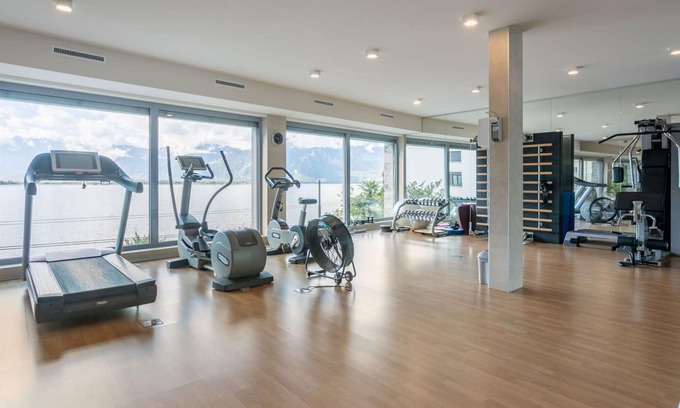 Montreux City Centre Apartment | Nice apartment for 6 guests with WIFI, hot tub, pool, TV, balcony, panoramic view and parking