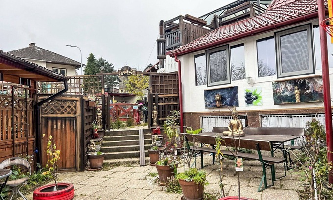Drassmarkt Apartment | Nice apartment for 6 guests with WIFI, TV, patio, pets allowed and parking