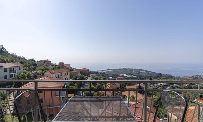 Terzorio Apartment | Nice apartment for 6 guests with A/C, WIFI, balcony, pets allowed and parking