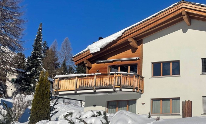 Lenzerheide Apartment | Nice apartment for 8 people with WIFI, TV and balcony