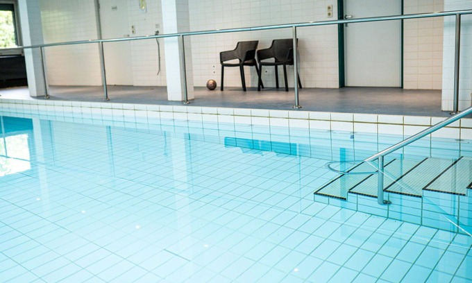 Groenebach Apartment | Nice apartment for 21 people with pool, hot tub, WIFI, terrace and parking