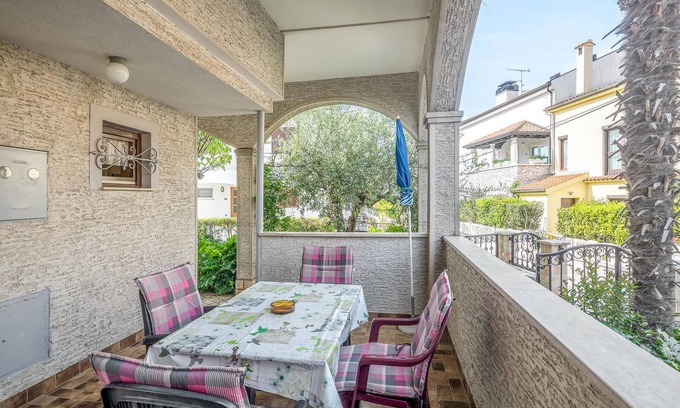 City Center Apartment | Nice apartment in Porec with WiFi