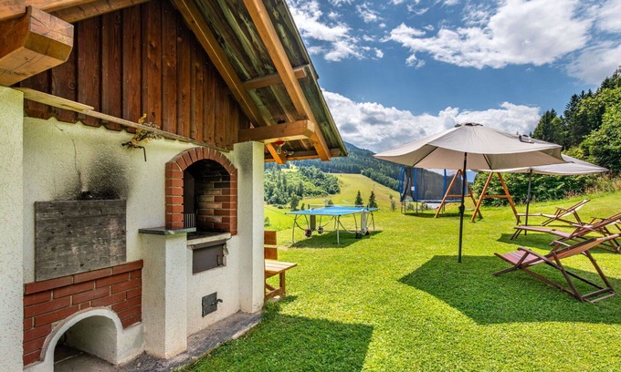 Arriach Villa | Nice apartment in villa for 4 people with WIFI, TV, patio and parking