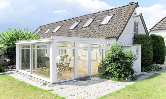 Verchen House | Nice apartment in villa for 4 people with WIFI, TV, patio and pets allowed