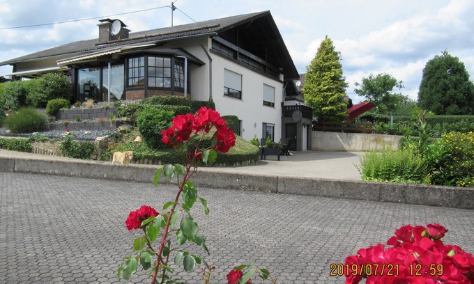 Luxem Apartment | Nice, apartment, near Nürburgring, ideal for hiking/dream paths, free WiFi