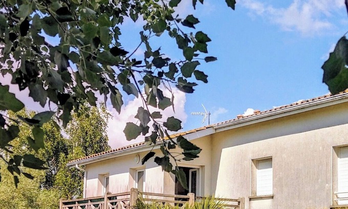 Aytre Apartment | Nice apartment seaside beach 100m T2 large balcony aytre 3kms from la rochelle