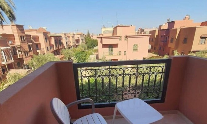 Daoudiate Apartment | Nice apartment with swimming pool and private parking