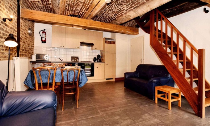 Richelle House | Nice apartments in a monumental square farm.