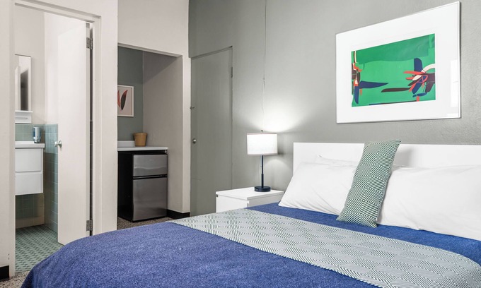 Miramar Apartment | Nice Balcony | Near La Placita | Free Parking | AC