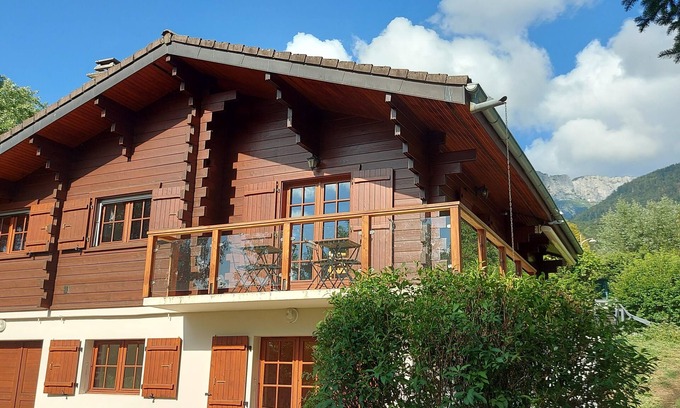 Naves-Parmelan Ski Chalet | Nice chalet between Lake Annecy and mountains