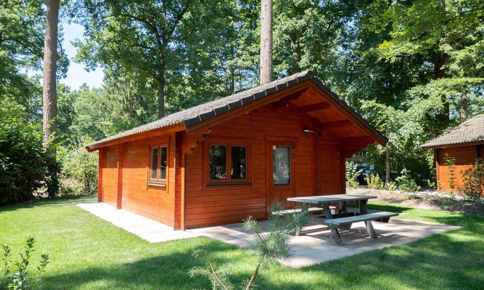Maarn Ski Chalet | Nice chalet with combimicrowave, 20km from Utrecht