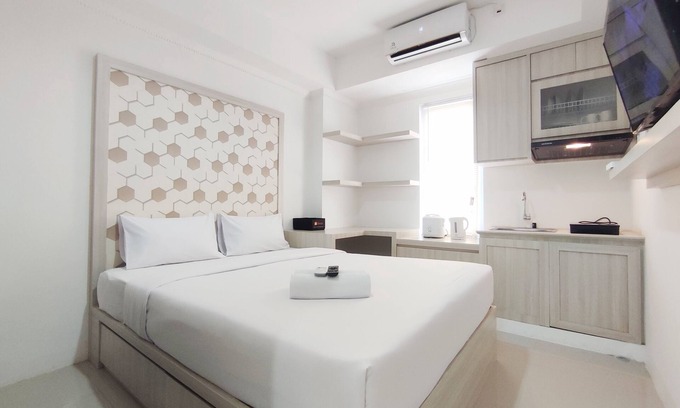 Jatingaleh Apartment | Nice Cozy Studio At Paltrow City Apartment