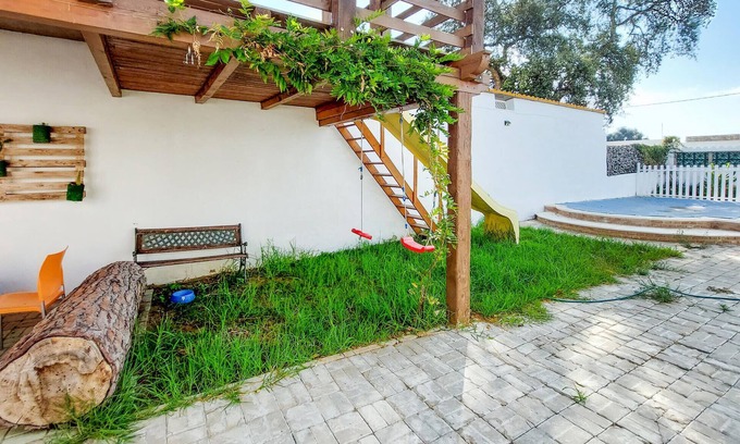 Brena y Marismas de Barbate Natural Park House | Nice home in Barbate with Wi-Fi