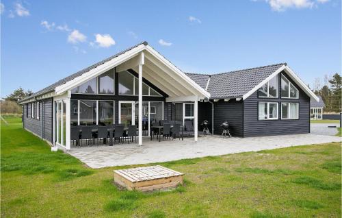 Blavand House | Nice Home In Blåvand With Kitchen