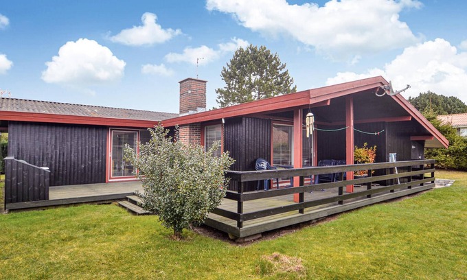 Grenaa House | Nice home in Grenaa with WiFi