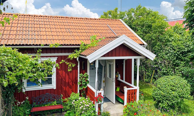 Hamburgsund House | Nice home in Hamburgsund with WiFi