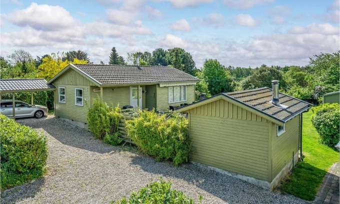 Holbaek House | Nice Home In Holbæk With Kitchen