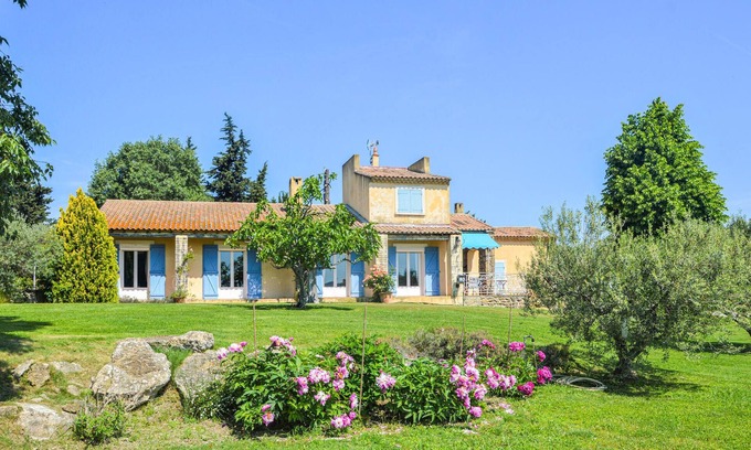 Lancon-Provence House | Nice home in Lançon-Provence