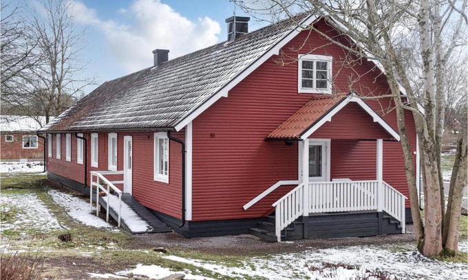 Orrefors House | Nice Home In Orrefors With Jacuzzi