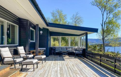Ulstein Municipality House | Nice Home In Ørsta With Sauna