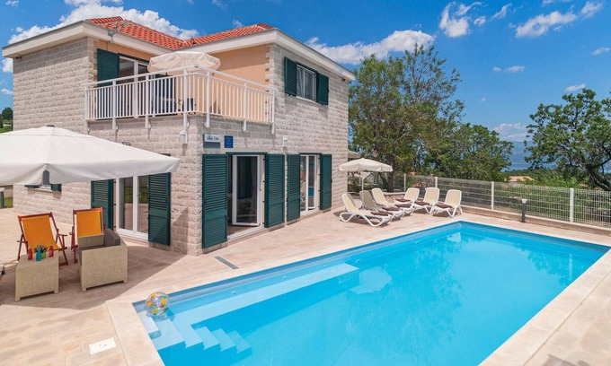 Skrip House | Nice home in Postira with WiFi