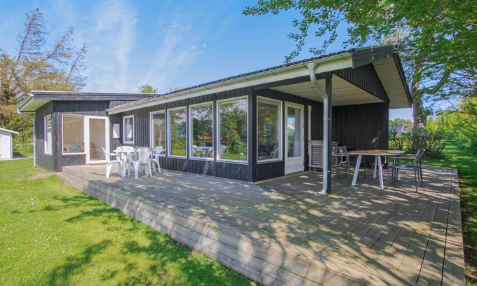 Samsø House | Nice home in Samsø with kitchen