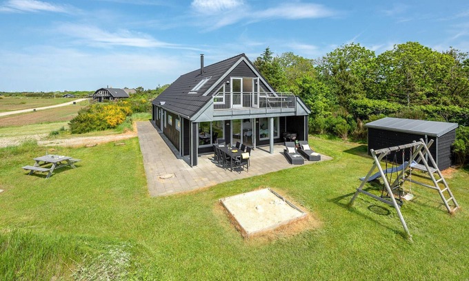 Ringkøbing-Skjern Municipality House | Nice home in Skjern with kitchen