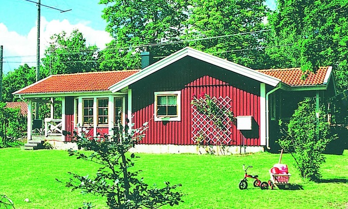 Slakmore Strand House | Nice home in Slakmöre with sauna