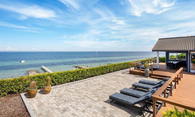Strøby Ladeplads House | Nice home in Strøby with WiFi