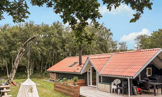 Thyholm House | Nice home in Thyholm with kitchen