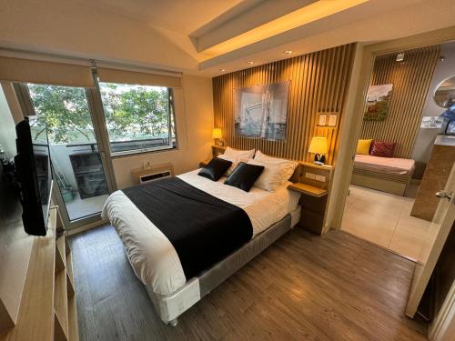 Matandang Balara Apartment | Nice one BR condo free pool in Commonwealth QC