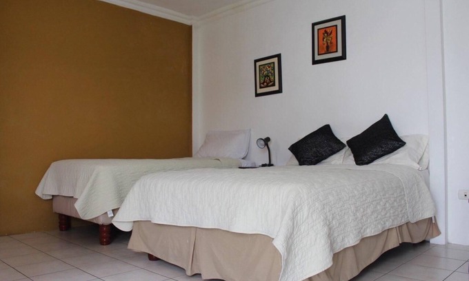 Kennedy Apartment | Nice Private Room in Ciudadela Las Garzas, central and secure, Guayaquil