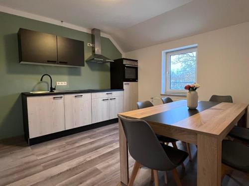 Links der Wertach-Sud Apartment | nice2be Schöpplerstr.