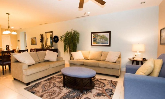 Coco Apartment | Nicely Decorated 3rd-Floor Beauty with Pool-View Balcony in Coco