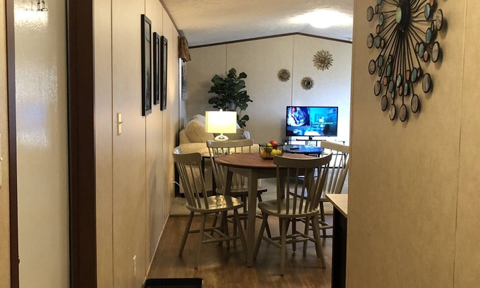 Newport House | Nicely Furnished Mobile Home