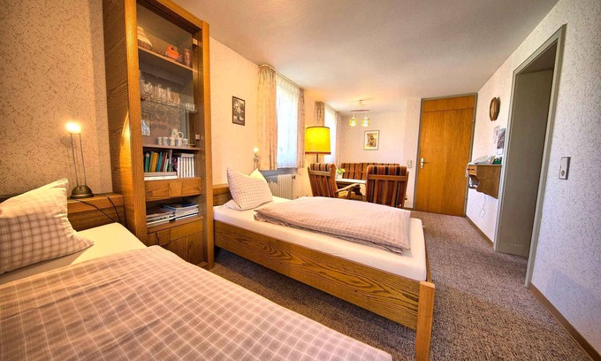 Schonach im Schwarzwald Apartment | Nichtraucher-Ferienwohnung mit 50 qm, 1 Wohn-/Schlafraum, 1 Esszimmer