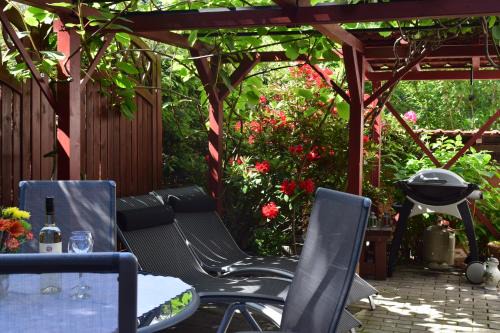 Schlierbach Apartment | Nichtraucherferienwohnung-Neckarblick ZE-2022-74-WZ-118A