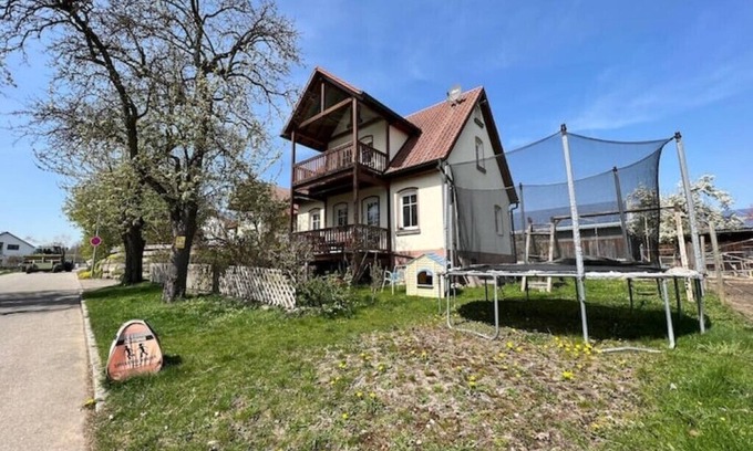 Aalen House | Niedliche Villa Kunterbunt 2 Etagen - MTB Welcome!