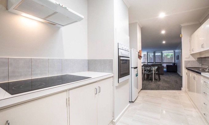 Coolaroo Hotel | Nightcap at Coolaroo Hotel