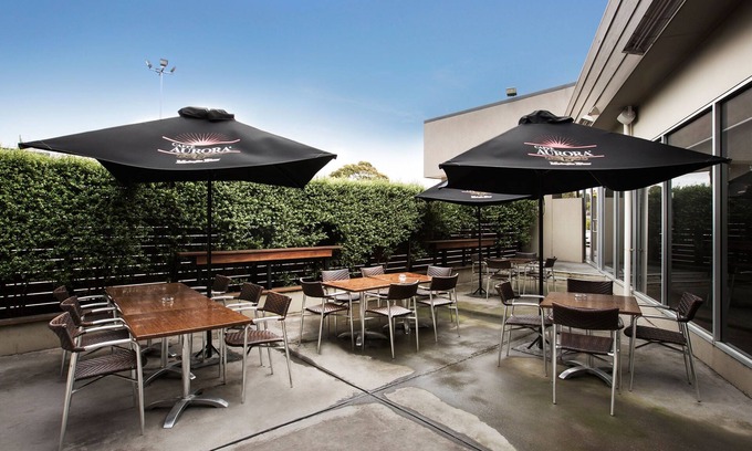 Corio Hotel | Nightcap at Gateway Hotel