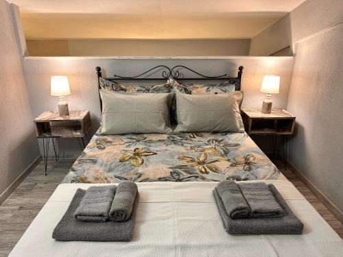 Elia Apartment | Nikiti Spathies Resort - Double Bedroom Sofita