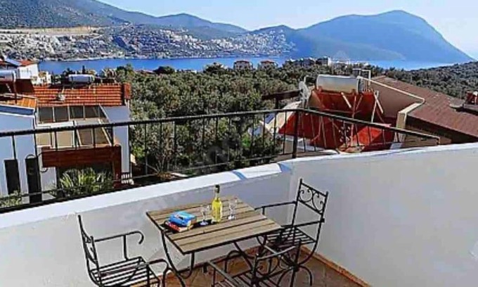 Kalkan Apartment | Nillys Apart,Pub,Pool,10min walking to sea,free wifi
