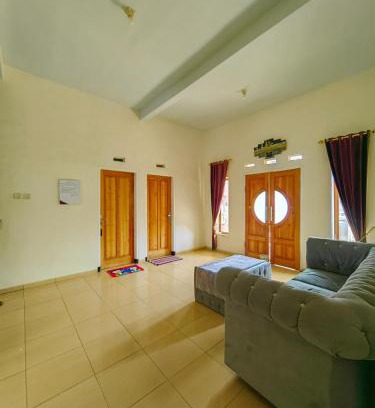 Asrikaton House | Nina Guest House UIN Malang