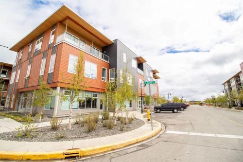 Whitehorse House | NN - Park View #1 - Downtown 2-bed 2-bath