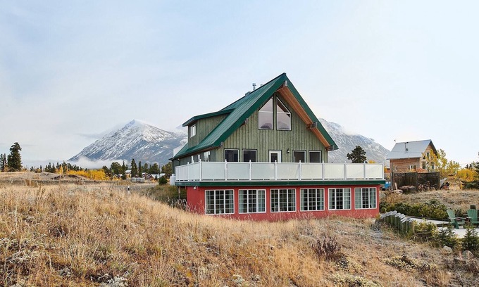 Carcross Apartment | NN - The Beach House, Carcross 3-bed 2-bath