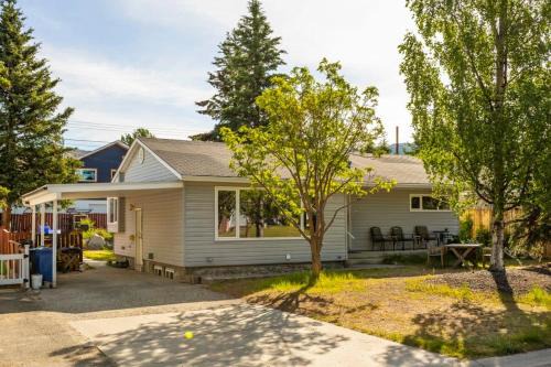 Whitehorse Apartment | NN - The Burrow - Riverdale 3-bed 1 5 bath
