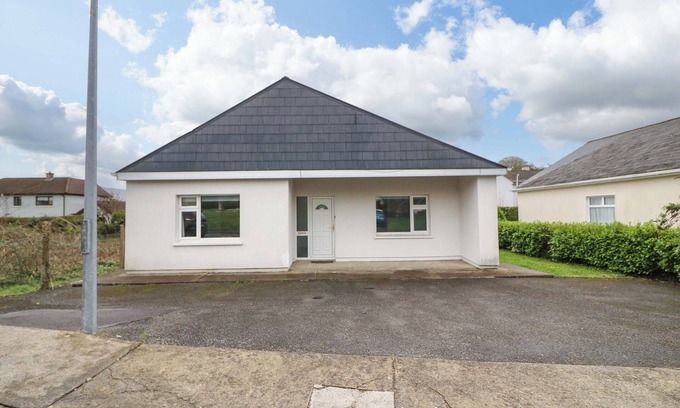 Kenmare Cottage | NO 1 LODGE WOOD, family friendly in Kenmare, County Kerry
