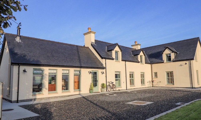 Isle of Lewis House | NO. 29, family friendly, luxury holiday cottage in Port Of Ness